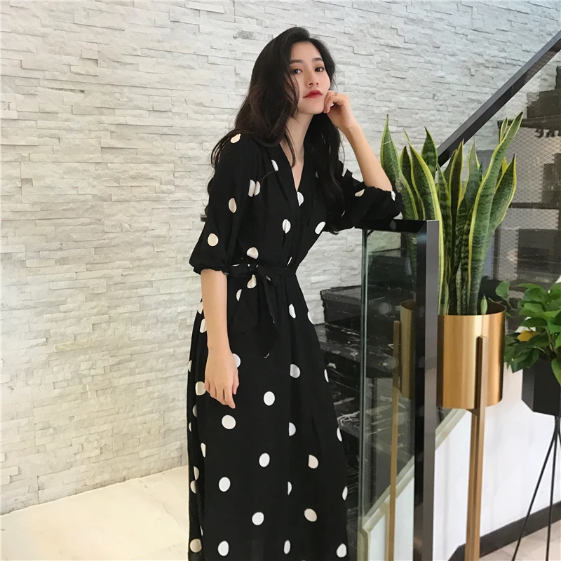 Summer Women's Dress Korean Style Fashion V-Neck Ladies long dress Casual Half Sleeve Dot Dress Female New 2021 -Q34
Summer Women's Dress Korean Style Fashion V-Neck Ladies long dress Casual Half Sleeve Dot Dress Female New 2021 -Q34