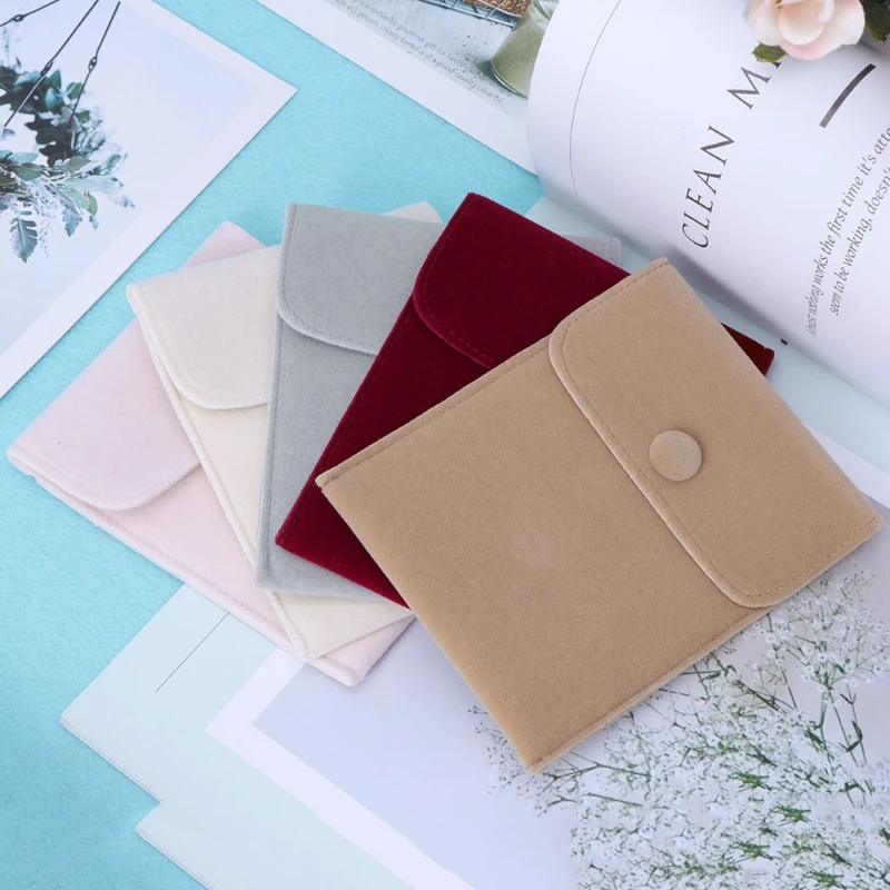 Jewelry Bag Storage Portable Soft Lint Velvet Flannel Bracelet Necklace Gift Bag C7AF
Jewelry Bag Storage Portable Soft Lint Velvet Flannel Bracelet Necklace Gift Bag C7AF