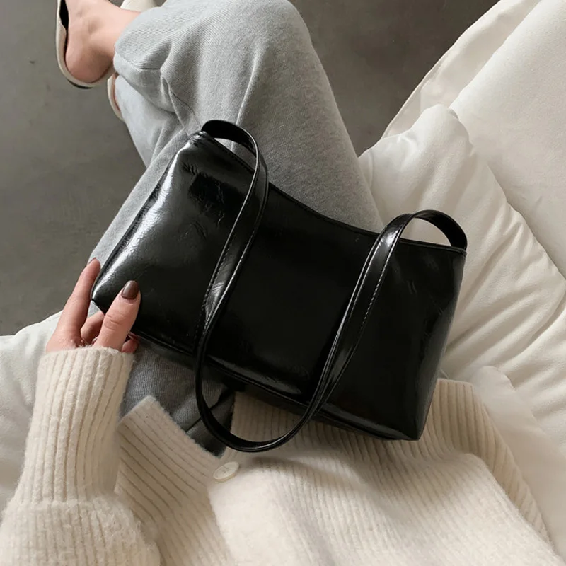 Женская сумка через плечо в стиле ретро из мягкой искусственной кожи однотонная темпераментная очаровательная элегантная сумка оптом модн...
Женская сумка через плечо в стиле ретро из мягкой искусственной кожи однотонная темпераментная очаровательная элегантная сумка оптом модн...