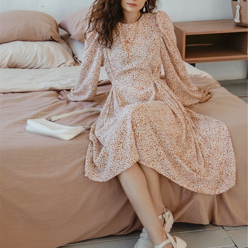 women's summer wear, round neck sleeves, flowers, Korean fashion, retro, dr9137 long skirt, large, new in 2021
women's summer wear, round neck sleeves, flowers, Korean fashion, retro, dr9137 long skirt, large, new in 2021