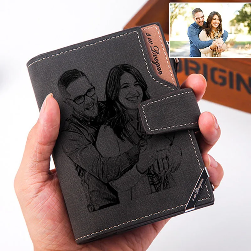 Men Short Wallet Famous Luxury Brand Design Custom Personalized Photo Wallets Purse Gift for Men Husband with Zipper Coin Pocket
Men Short Wallet Famous Luxury Brand Design Custom Personalized Photo Wallets Purse Gift for Men Husband with Zipper Coin Pocket