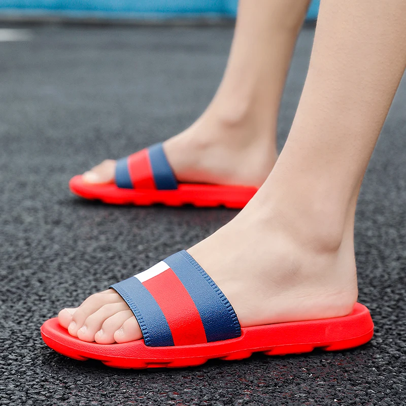 Men Non-slip Sandals Designer Flip Flop Slippers Light Shoes Men's Summer Wear-resistant Fashion Indoor New 2021 Brand
Men Non-slip Sandals Designer Flip Flop Slippers Light Shoes Men's Summer Wear-resistant Fashion Indoor New 2021 Brand