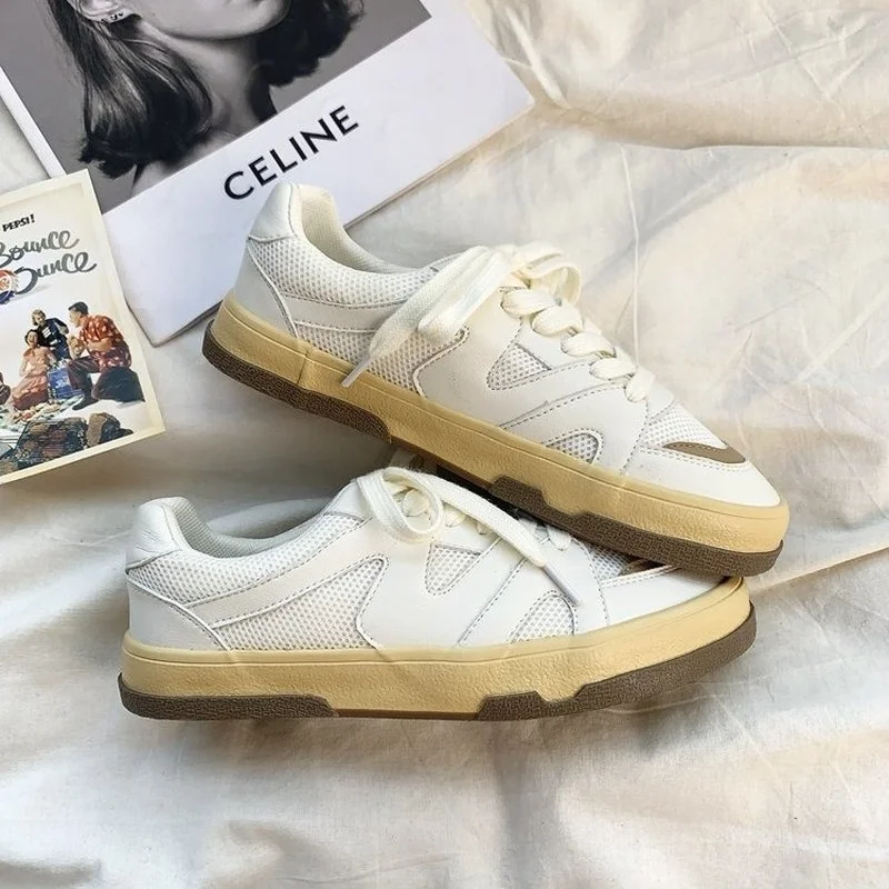Little White Shoes Women 2021 New Thick-soled Retro Sneakers Shoes Color Matching Board Lace-up Single Color Women
Little White Shoes Women 2021 New Thick-soled Retro Sneakers Shoes Color Matching Board Lace-up Single Color Women