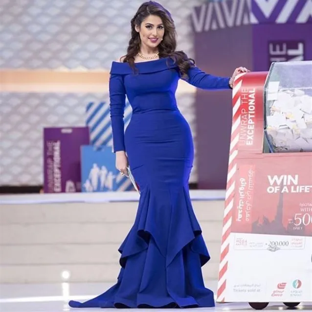 Elegant Blue Mermaid Evening Dress 2020 Long Sleeves Top Boat Neck Simple Satin Women Formal Dresses Prom Party Wear Custom Made
Elegant Blue Mermaid Evening Dress 2020 Long Sleeves Top Boat Neck Simple Satin Women Formal Dresses Prom Party Wear Custom Made