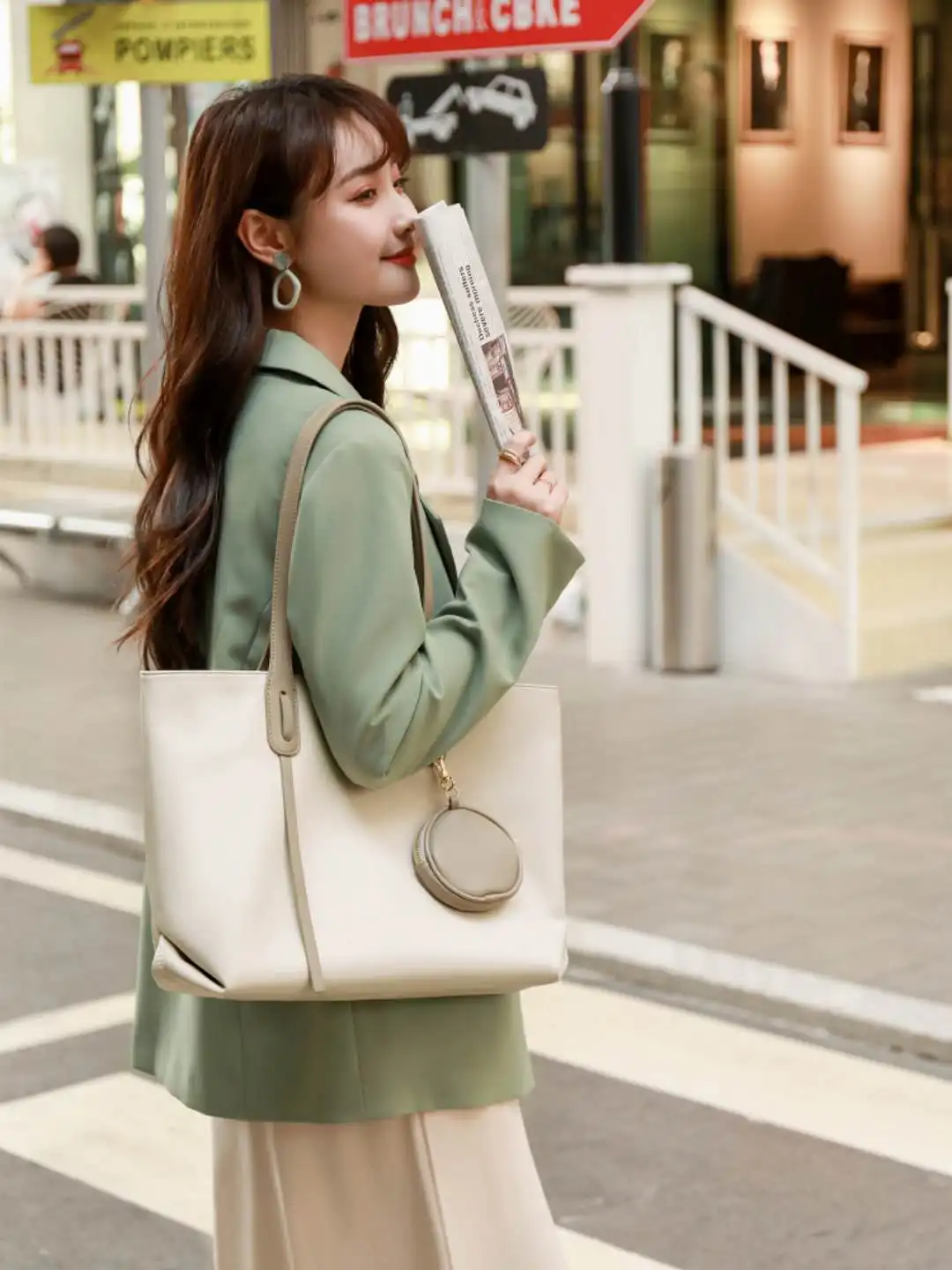New women's Leather Bag Shoulder Bag Handbag free deliveryCT168-CT170
New women's Leather Bag Shoulder Bag Handbag free deliveryCT168-CT170