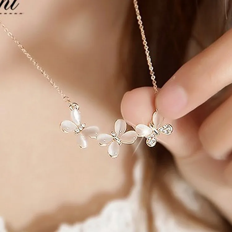 Explosive Eyestone Butterfly Short Necklace Female Short Clavicle Chain Korean Fashion Accessories Jewelry Pendant 
Explosive Eyestone Butterfly Short Necklace Female Short Clavicle Chain Korean Fashion Accessories Jewelry Pendant