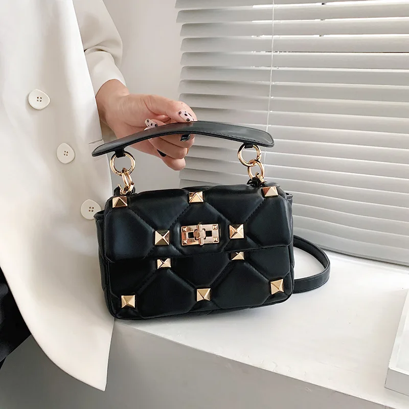 Fashion Rivet Women Handbag Luxury Lingge Box Shoulder Bag Female Small Tote Clutch Crossbody Bags for Women 2021 Purse Ladies
Fashion Rivet Women Handbag Luxury Lingge Box Shoulder Bag Female Small Tote Clutch Crossbody Bags for Women 2021 Purse Ladies