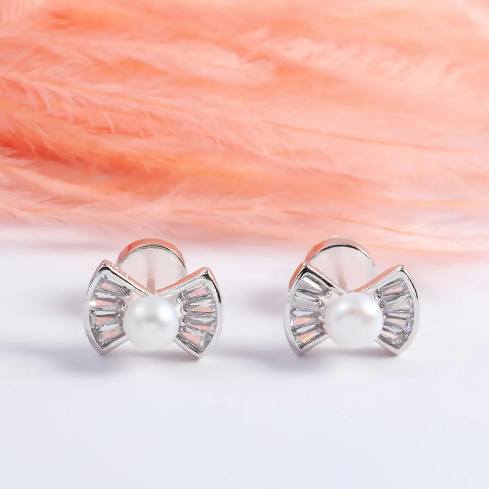 925 Sterling Silver Wedding Bridal Jewelry Bowknot Earrings Freshwater Pearl CZ Post Stud Earrings for Women Christmas Gifts
925 Sterling Silver Wedding Bridal Jewelry Bowknot Earrings Freshwater Pearl CZ Post Stud Earrings for Women Christmas Gifts