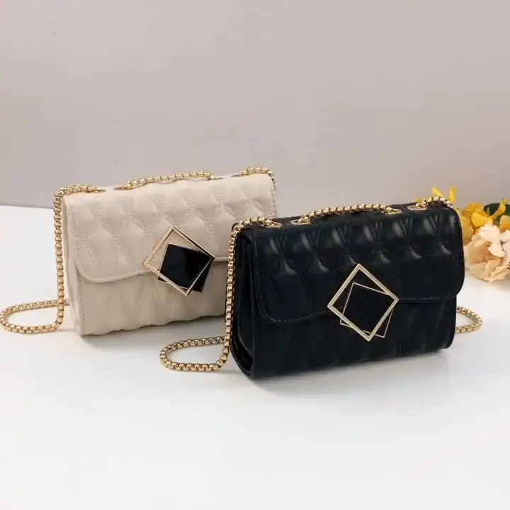 Web celebrity small bag female spring and summer 2021 new female bag advanced sense of Western fashion popular versatile chain c
Web celebrity small bag female spring and summer 2021 new female bag advanced sense of Western fashion popular versatile chain c