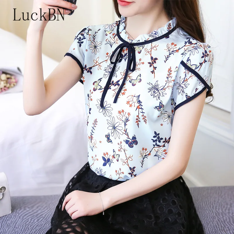 Summer Floral Print Chiffon Blouse Ruffled Collar Bow Neck Shirt Petal Short Sleeve Tops Plus Size Blusas Femininas Sexy Blouse
Summer Floral Print Chiffon Blouse Ruffled Collar Bow Neck Shirt Petal Short Sleeve Tops Plus Size Blusas Femininas Sexy Blouse