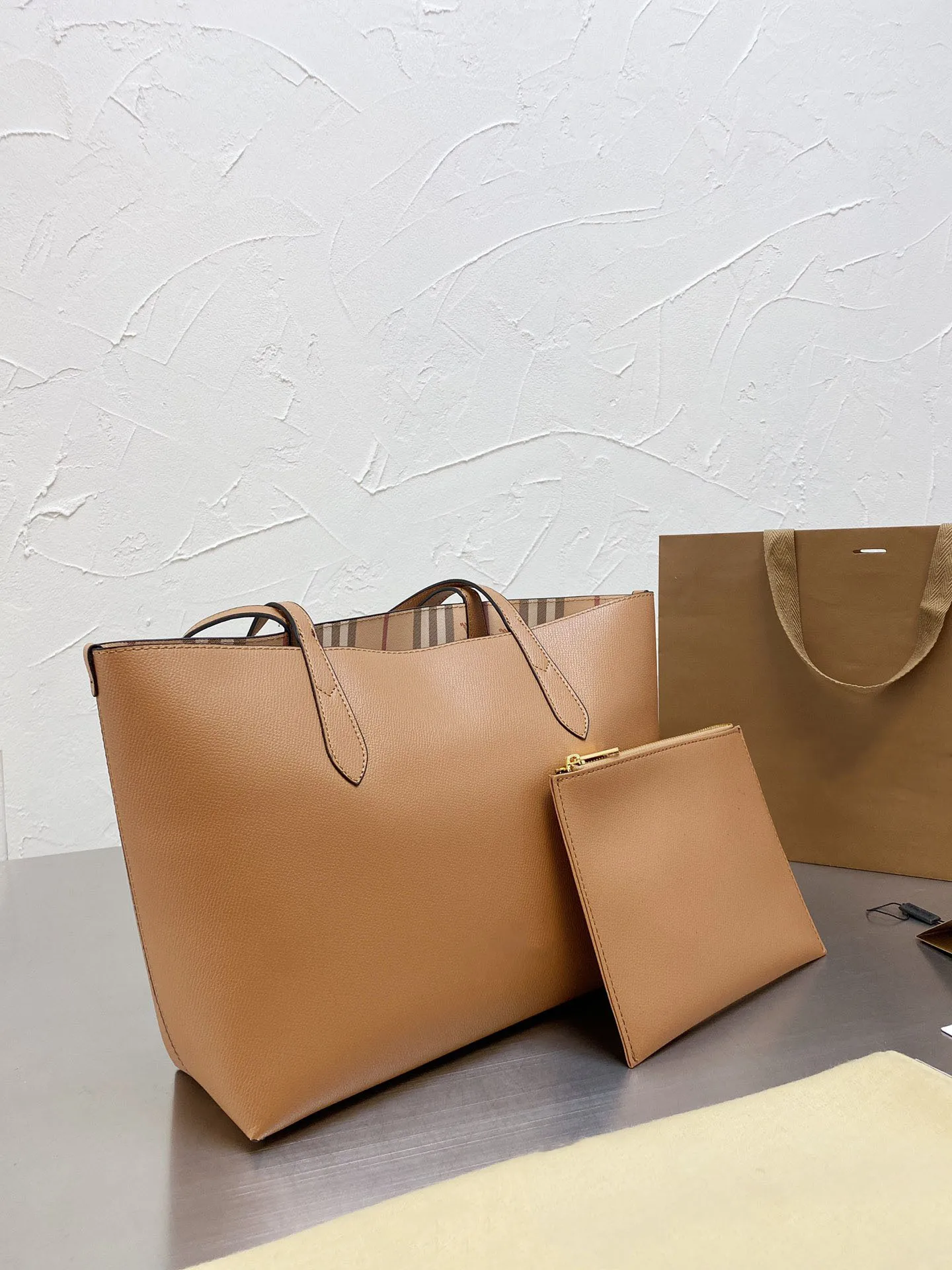 2021 new tote bag leisure shopping bag portable shoulder bag Mami bag women's bag
2021 new tote bag leisure shopping bag portable shoulder bag Mami bag women's bag
