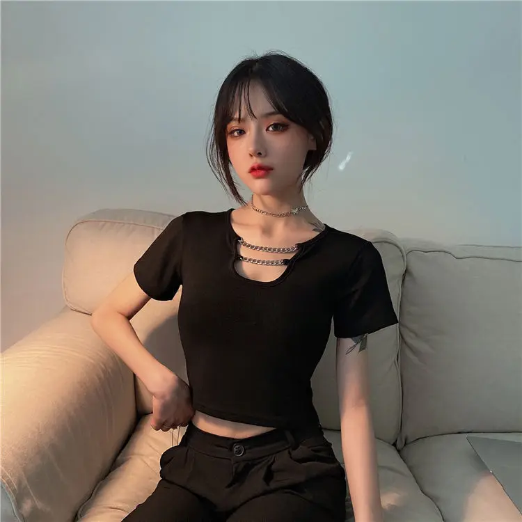 Cotton net red short sleeve T-shirt women's summer new Korean ins super fire design short high waist student top
Cotton net red short sleeve T-shirt women's summer new Korean ins super fire design short high waist student top