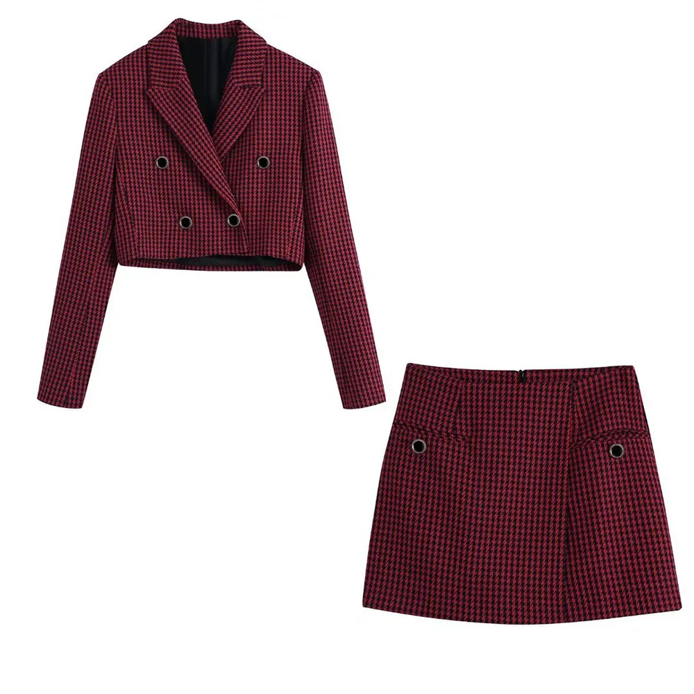 Women's 2022 Fashion New Plaid Double Breasted Suit Blazer Chic Short Coat + High Waist Button Decorated Mini Skirt Suit
Women's 2022 Fashion New Plaid Double Breasted Suit Blazer Chic Short Coat + High Waist Button Decorated Mini Skirt Suit