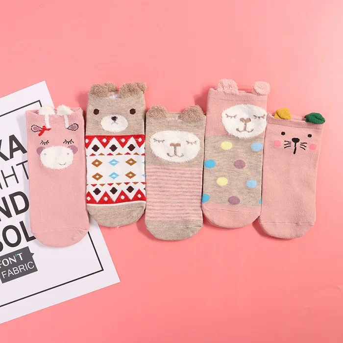 5Pairs New Arrivl Women Cotton Socks Pink Cute Cat Ankle Short Casual Animal Ear Red Heart Gril Dot Stipe Print Soft Socks 35-40
5Pairs New Arrivl Women Cotton Socks Pink Cute Cat Ankle Short Casual Animal Ear Red Heart Gril Dot Stipe Print Soft Socks 35-40