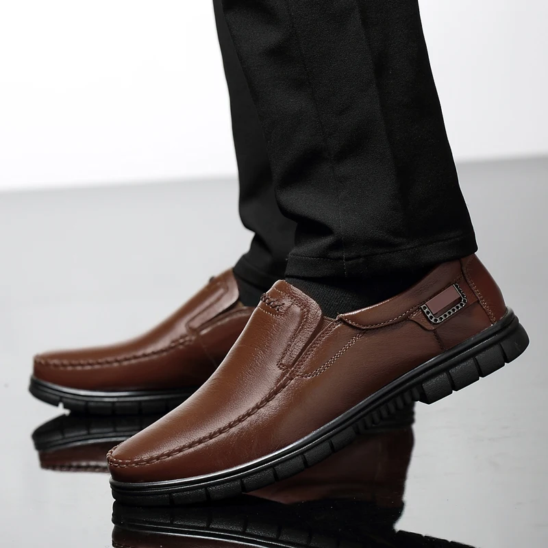 Man Leather Business Shoes Men Shoes Luxury Brand Mens Loafers Fur Plush for Winter Male Hiking Shoes Genuine Leather *9816
Man Leather Business Shoes Men Shoes Luxury Brand Mens Loafers Fur Plush for Winter Male Hiking Shoes Genuine Leather *9816