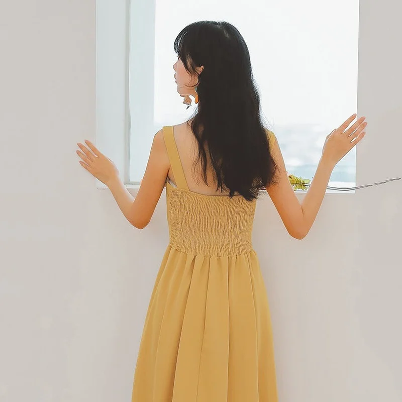 Square Collar Solid Elegant Strap Dress Women Bandage Design Sleeveless Midi Dress Korean 2021 Summer Chic Party One Piece Dress
Square Collar Solid Elegant Strap Dress Women Bandage Design Sleeveless Midi Dress Korean 2021 Summer Chic Party One Piece Dress