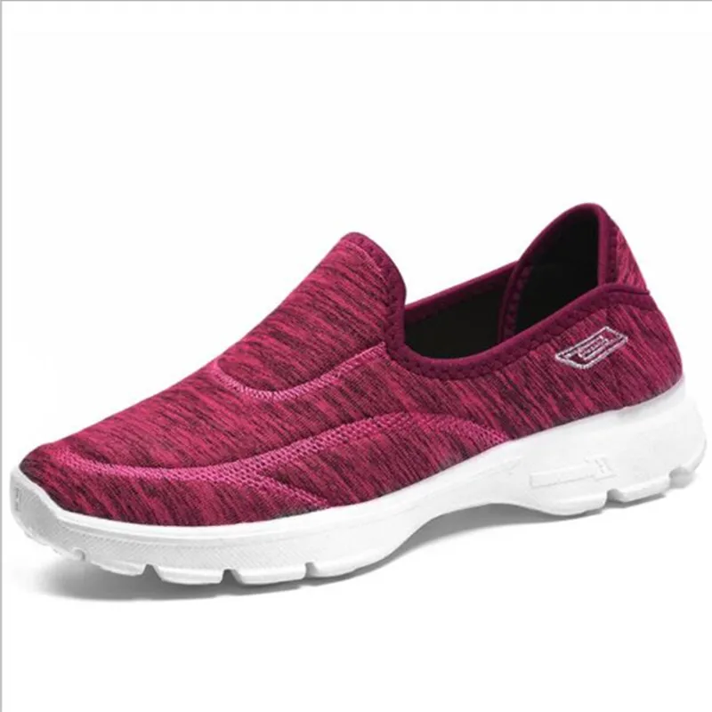 Old Beijing cloth shoes soft soled walking shoes for old people leisure sports shoes for women antiskid soft soled mother shoes
Old Beijing cloth shoes soft soled walking shoes for old people leisure sports shoes for women antiskid soft soled mother shoes