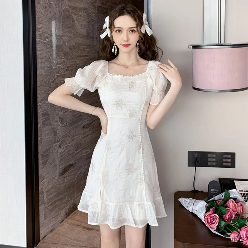 Fashion Korean Retro Square Collar Split Mini Party Dress Ladies Elegant Coffee Break Puff Sleeve Floral Embroidery Beach Dress
Fashion Korean Retro Square Collar Split Mini Party Dress Ladies Elegant Coffee Break Puff Sleeve Floral Embroidery Beach Dress