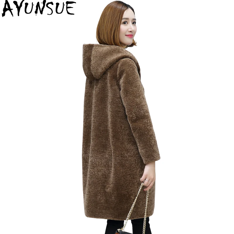 AYUNSUE Real Sheep Fur Coat for Women Winter Warm Coats Long Sleeve Fashion Wool Fur Jackets Hooded Femme Plus Size 6xl OT1773
AYUNSUE Real Sheep Fur Coat for Women Winter Warm Coats Long Sleeve Fashion Wool Fur Jackets Hooded Femme Plus Size 6xl OT1773