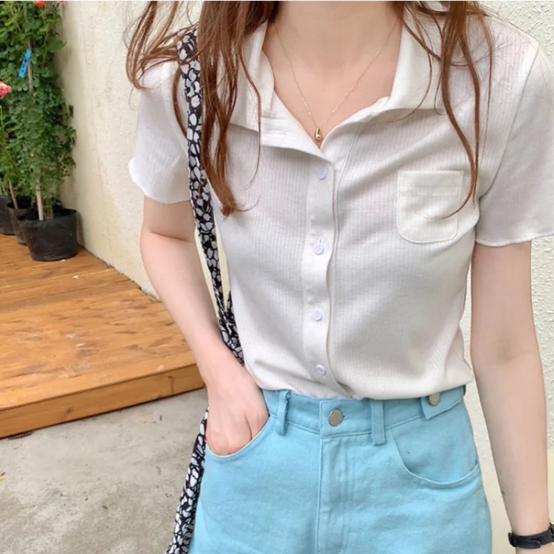 New Korean Turn-down Collar Short Sleeve Women T-shirt Summer Basic Solid Color Button Crop Tops Woman Casual Cotton Slim Tees
New Korean Turn-down Collar Short Sleeve Women T-shirt Summer Basic Solid Color Button Crop Tops Woman Casual Cotton Slim Tees