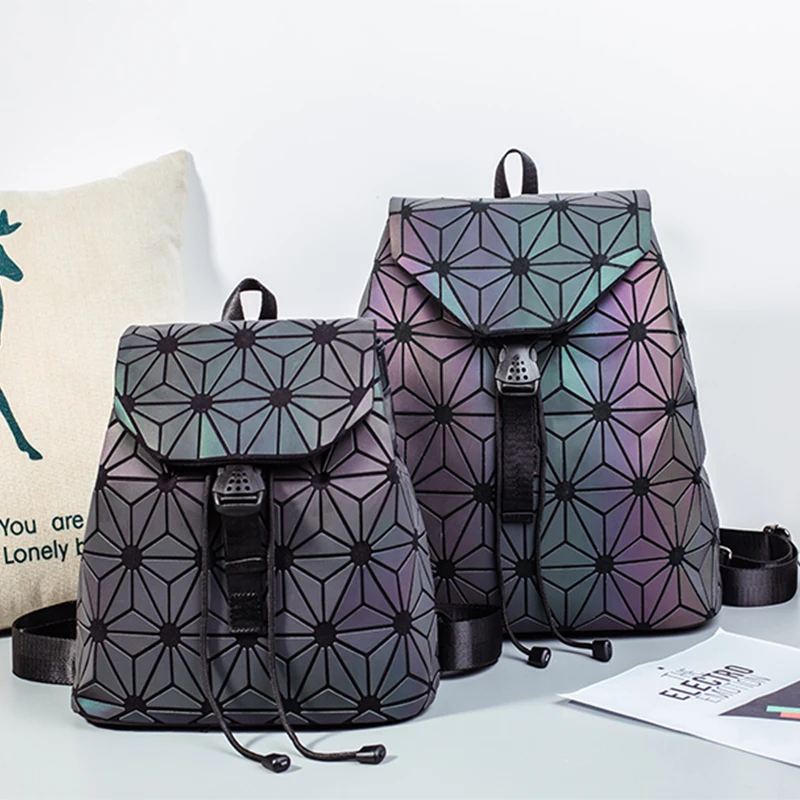 Reflective Women Backpack Shiny Fashion Bags Laser Teenage Schoolbag Large Capacity Backpacks Geometric
Reflective Women Backpack Shiny Fashion Bags Laser Teenage Schoolbag Large Capacity Backpacks Geometric