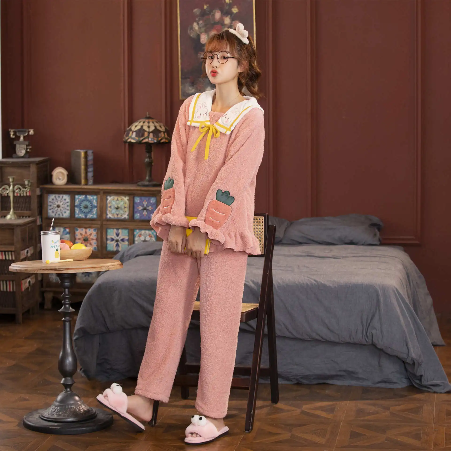 Autumn Winter Flannel Thickened Women's Pajamas Suit Sweet Cute Green Lapel Home Warm Clothes 2-piece Set Rabbit Sleepwear
Autumn Winter Flannel Thickened Women's Pajamas Suit Sweet Cute Green Lapel Home Warm Clothes 2-piece Set Rabbit Sleepwear