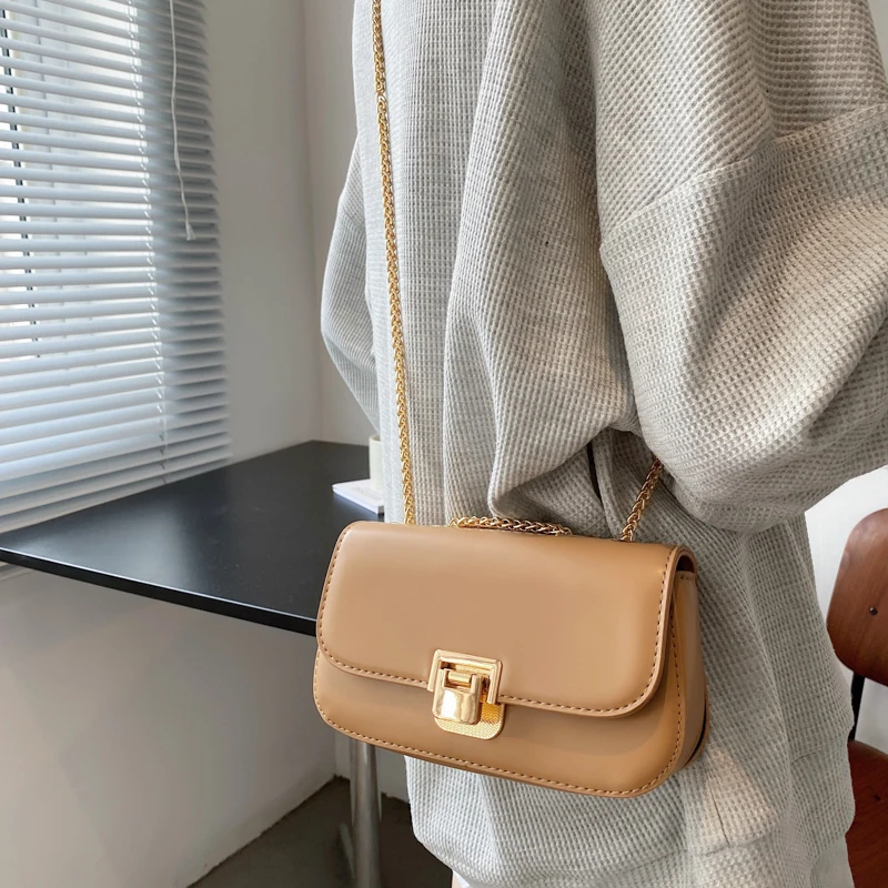 Branded Designer Luxury Baguette Shoulder Bag For Women 2021 Chain Mini Crossbody Bags PU Leather Handbags Purse Fashion
Branded Designer Luxury Baguette Shoulder Bag For Women 2021 Chain Mini Crossbody Bags PU Leather Handbags Purse Fashion