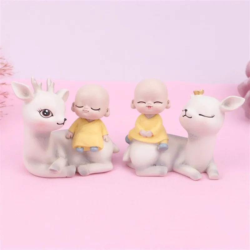 Car Shaking Head Ornaments Home Decor Personalized Desktop Table Resin Carving Model Crafts Wedding Gifts Decoration Accessories
Car Shaking Head Ornaments Home Decor Personalized Desktop Table Resin Carving Model Crafts Wedding Gifts Decoration Accessories