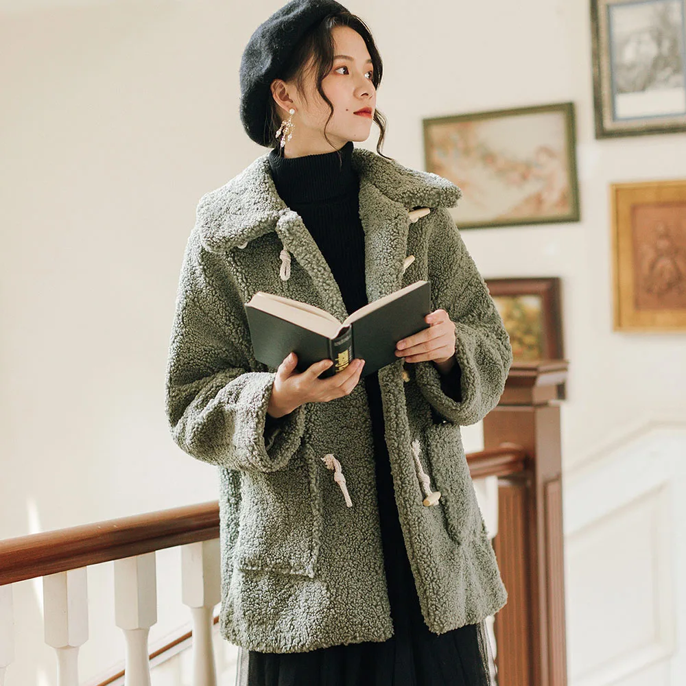 Jacket 2021 Autumn Winter Fashion Womens New Solid Color Lambswool Lapel Long Sleeve Thicken Warm Single Breasted Womens Coats
Jacket 2021 Autumn Winter Fashion Womens New Solid Color Lambswool Lapel Long Sleeve Thicken Warm Single Breasted Womens Coats