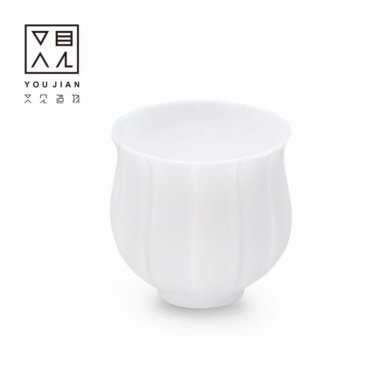 Dehua white porcelain ceramic cup China Kung Fu cup drinking tea ceramic sample Tea Cup China tea bowl host cup single cup
Dehua white porcelain ceramic cup China Kung Fu cup drinking tea ceramic sample Tea Cup China tea bowl host cup single cup