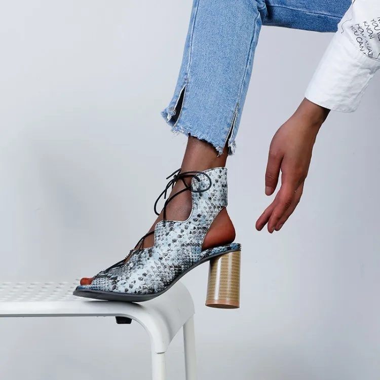 Women Pump Sandals Summer Fashion Crodd-tied Chunky Heel Gladiator Sandals Sexy Snake Grain Roman Shoes Lady Footwear Size 43
Women Pump Sandals Summer Fashion Crodd-tied Chunky Heel Gladiator Sandals Sexy Snake Grain Roman Shoes Lady Footwear Size 43
