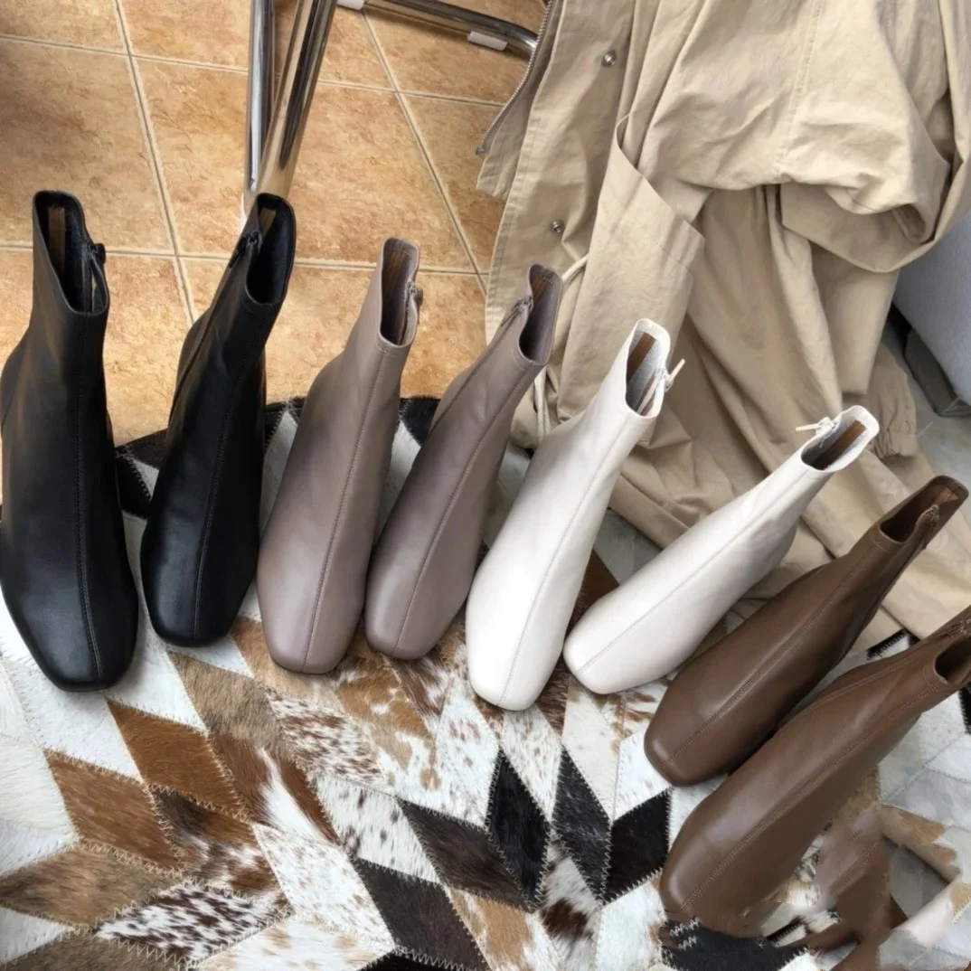 Boot Women's Leather Top Layer Square Thick Middle Heel High Slimming Spring And Autumn
Boot Women's Leather Top Layer Square Thick Middle Heel High Slimming Spring And Autumn