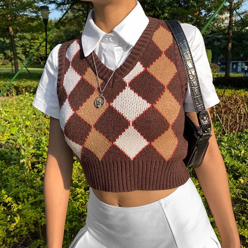 Retro V Neck Sweater Y2k Plaid Women Tank Tops Knitted Vests Clothes Sleeveless Korea All Match Aesthetics Waistcoat Crop Top
Retro V Neck Sweater Y2k Plaid Women Tank Tops Knitted Vests Clothes Sleeveless Korea All Match Aesthetics Waistcoat Crop Top