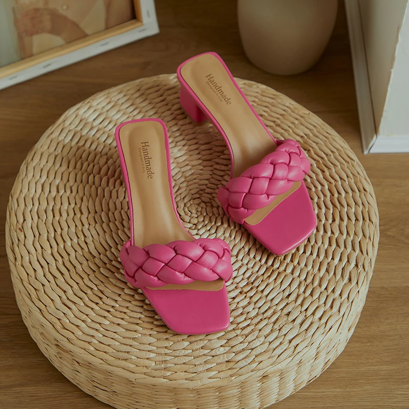 New Women Weave Slippers White Leather Summer Shoes Woman 4cm Chunky Heels Slides Red Lady Sandalias Femmes Fashion Sandals
New Women Weave Slippers White Leather Summer Shoes Woman 4cm Chunky Heels Slides Red Lady Sandalias Femmes Fashion Sandals