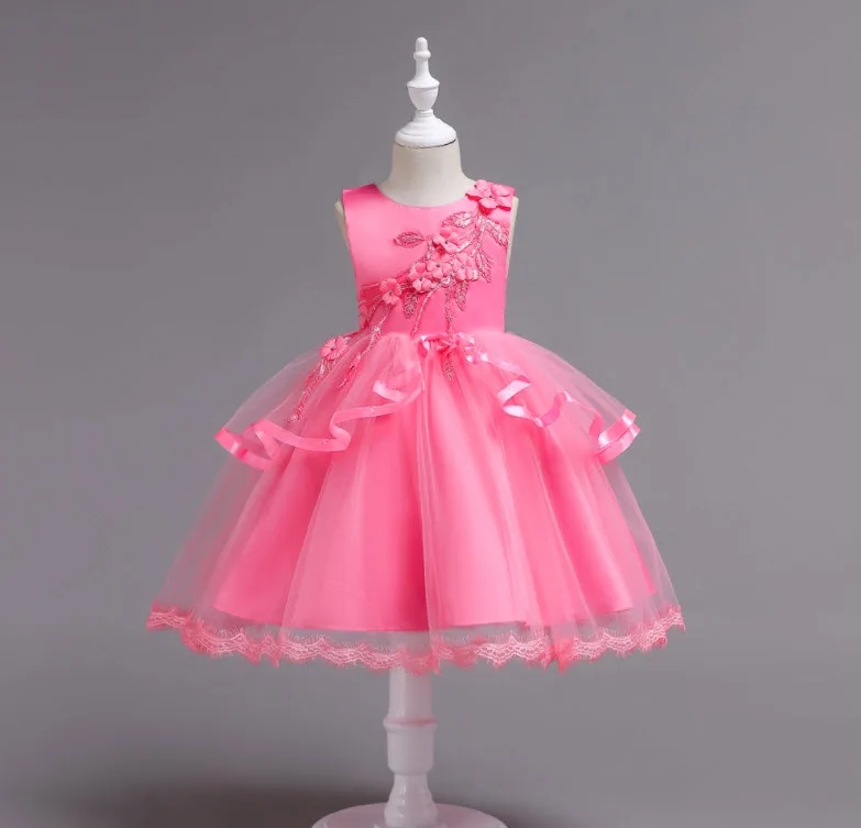 urope and American style girl dress Elegant Floral princess wedding dress for kids Party dress up
urope and American style girl dress Elegant Floral princess wedding dress for kids Party dress up