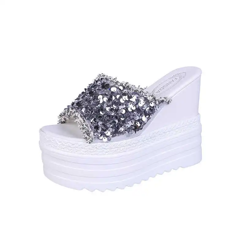 Women's sandals wear 2020 new Sequin muffin thick bottom half slippers slope heel cool trawl Red Fairy batch
Women's sandals wear 2020 new Sequin muffin thick bottom half slippers slope heel cool trawl Red Fairy batch