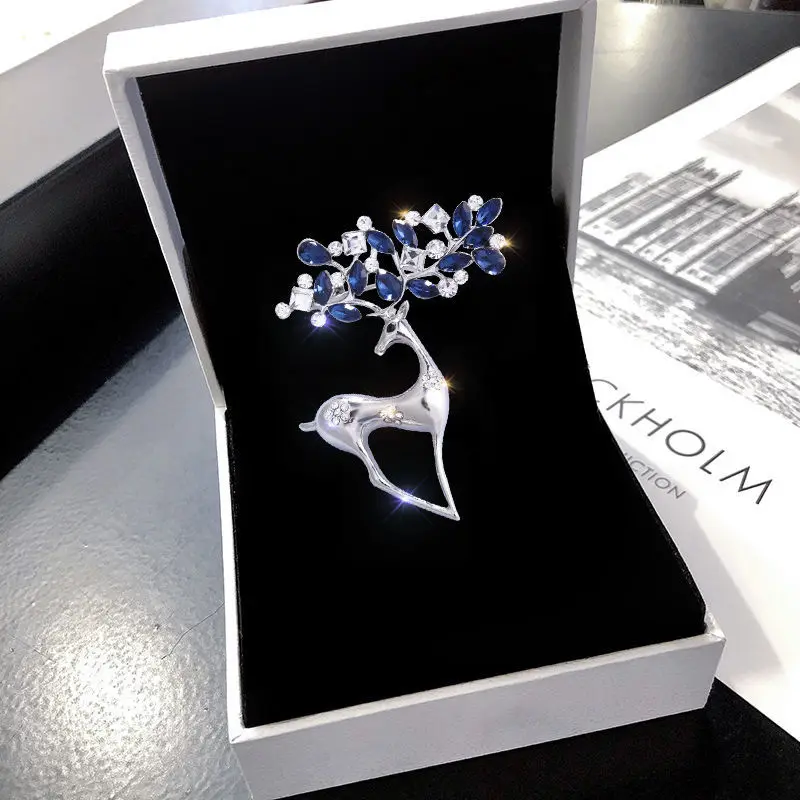 Brooches for Women Luxury Gold Color Trendy Rhinestone Broche Jewelry Party Female Cubic Zirconia Lapel Pin Animal Elk Christmas
Brooches for Women Luxury Gold Color Trendy Rhinestone Broche Jewelry Party Female Cubic Zirconia Lapel Pin Animal Elk Christmas