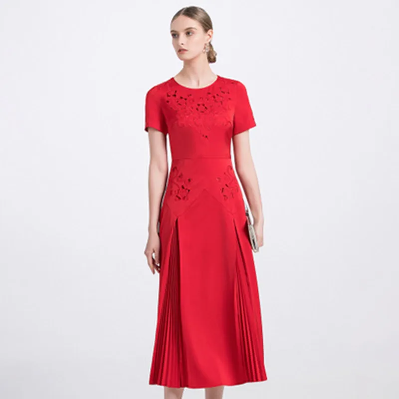 2020 Summer Runway Designer Party Dress Lady High End Elegant A Line Women Dresses O Neck Hollow Out Pleated Embroidered Dress 
2020 Summer Runway Designer Party Dress Lady High End Elegant A Line Women Dresses O Neck Hollow Out Pleated Embroidered Dress