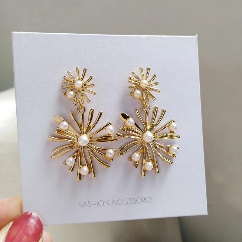S925 needle Fashion Jewelry Drop Earrings Popular Design Simulated Pearls Golden Plating Metal Snow Dangle Earrings For Women
S925 needle Fashion Jewelry Drop Earrings Popular Design Simulated Pearls Golden Plating Metal Snow Dangle Earrings For Women