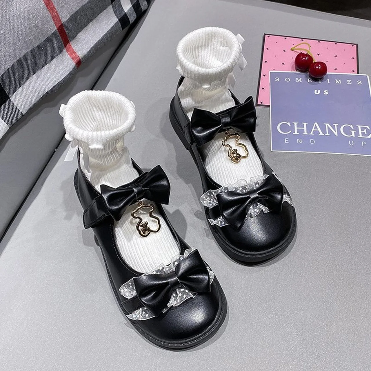 Lady Sweet Lace Bowknot Shoes Fashion Designer Kawaii Lolita Mary Jane Flats Women 2021 Spring Leather Platform White Loafers
Lady Sweet Lace Bowknot Shoes Fashion Designer Kawaii Lolita Mary Jane Flats Women 2021 Spring Leather Platform White Loafers