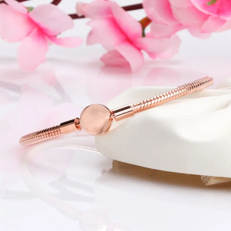 100% 925 Sterling Silver Pan Bracelet Classic Rose Gold Round Button Snake Chain Fit European Charm Bracelets Women Jewelry
100% 925 Sterling Silver Pan Bracelet Classic Rose Gold Round Button Snake Chain Fit European Charm Bracelets Women Jewelry