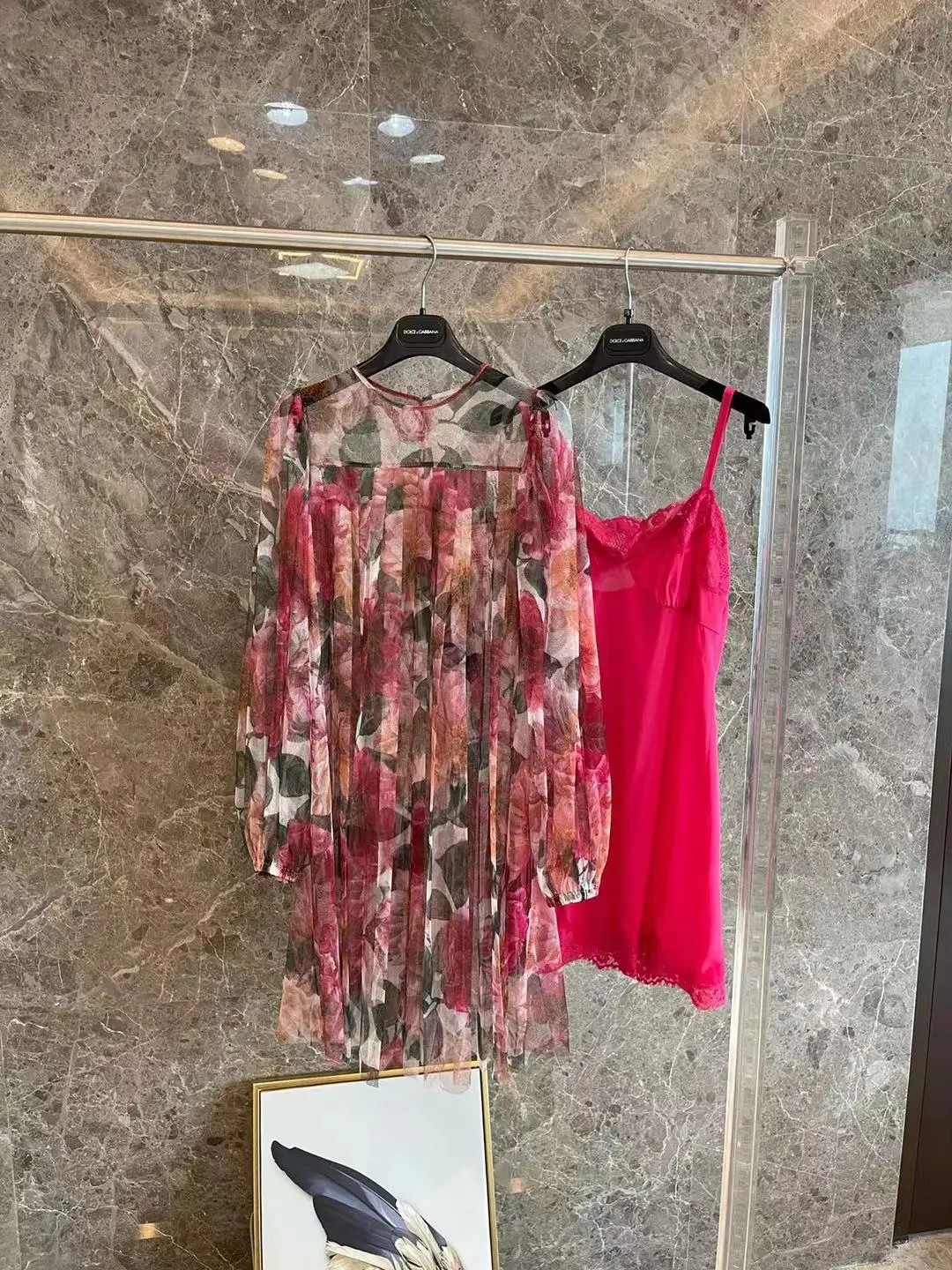 summer new style 2021 women's silk dress print red flowers top quality Sicily gorgeous luxury runway
summer new style 2021 women's silk dress print red flowers top quality Sicily gorgeous luxury runway