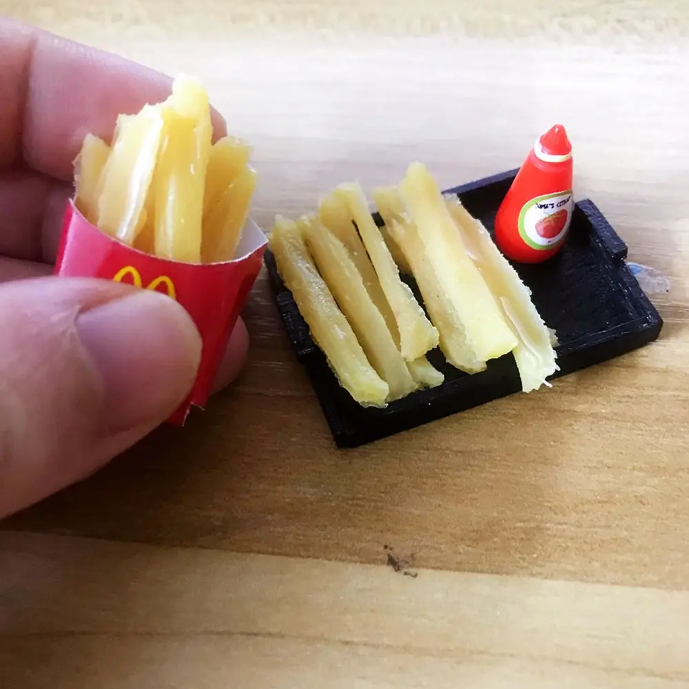Cute 1:6 Dollhouse Miniature Fried Chips Mini Cups Fast Food for Blyth Barbies BJD Doll Kitchen Play Toys
Cute 1:6 Dollhouse Miniature Fried Chips Mini Cups Fast Food for Blyth Barbies BJD Doll Kitchen Play Toys
