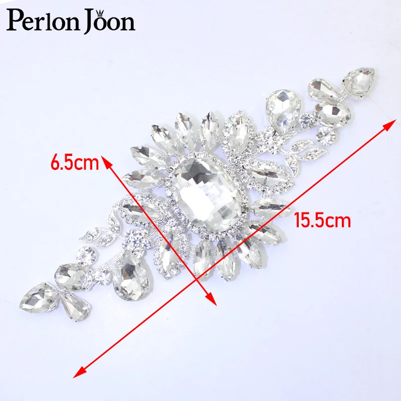 1 piece of large oval glass rhinestone applique silver crystal flower sewn in bridal wedding belt decoration accessories YHX088
1 piece of large oval glass rhinestone applique silver crystal flower sewn in bridal wedding belt decoration accessories YHX088