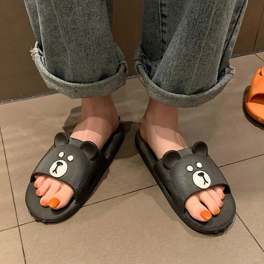 Summer Couples Animal Bear Slippers Non-slip Shower Shoes Men's Slippers For Home Plastic House Slippers Women Beach Sandals
Summer Couples Animal Bear Slippers Non-slip Shower Shoes Men's Slippers For Home Plastic House Slippers Women Beach Sandals