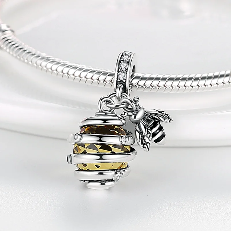 Подвески plata of ley 925 подходят для оригинального браслета Pandora ожерелье Hive Bee серебро 925 пробы Подвески бусины женские ювелирные изделия 2021
Подвески plata of ley 925 подходят для оригинального браслета Pandora ожерелье Hive Bee серебро 925 пробы Подвески бусины женские ювелирные изделия 2021
