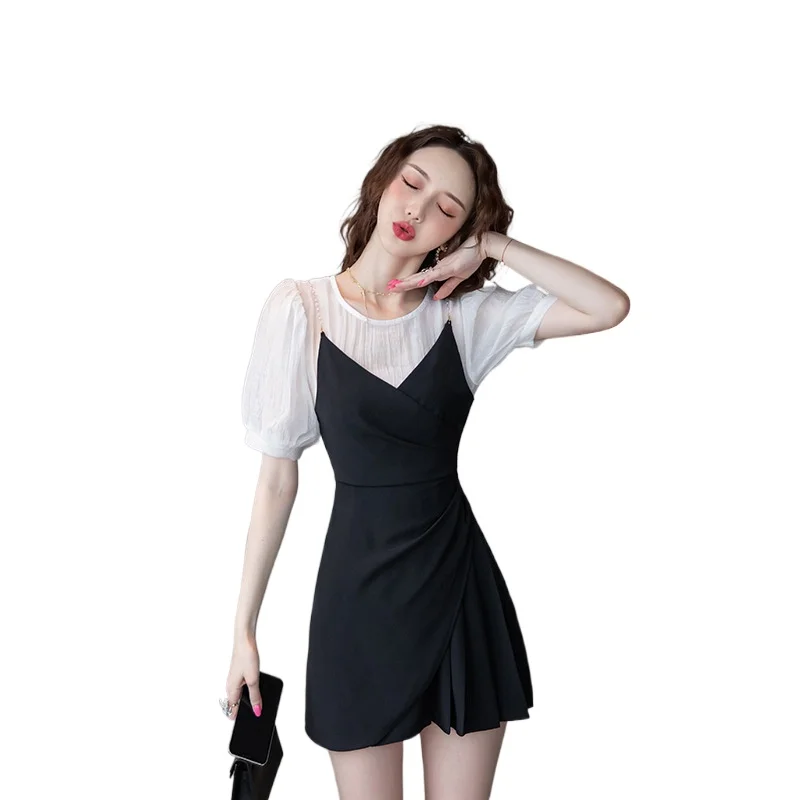 Summer 2021 New Sweet Temperament Round Collar Stitching Design Sense Irregular Fake Two-piece Dress Female S-XL Woman Dress
Summer 2021 New Sweet Temperament Round Collar Stitching Design Sense Irregular Fake Two-piece Dress Female S-XL Woman Dress