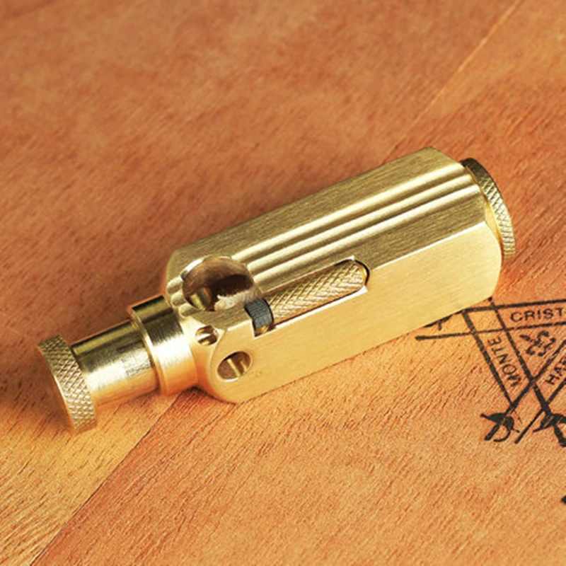 Handmade Brass Kerosene Lighter Cigarette Gasoline Flint Lighter Free Fire Inflated Oil Lighter Grinding Wheel Classical Crafts
Handmade Brass Kerosene Lighter Cigarette Gasoline Flint Lighter Free Fire Inflated Oil Lighter Grinding Wheel Classical Crafts