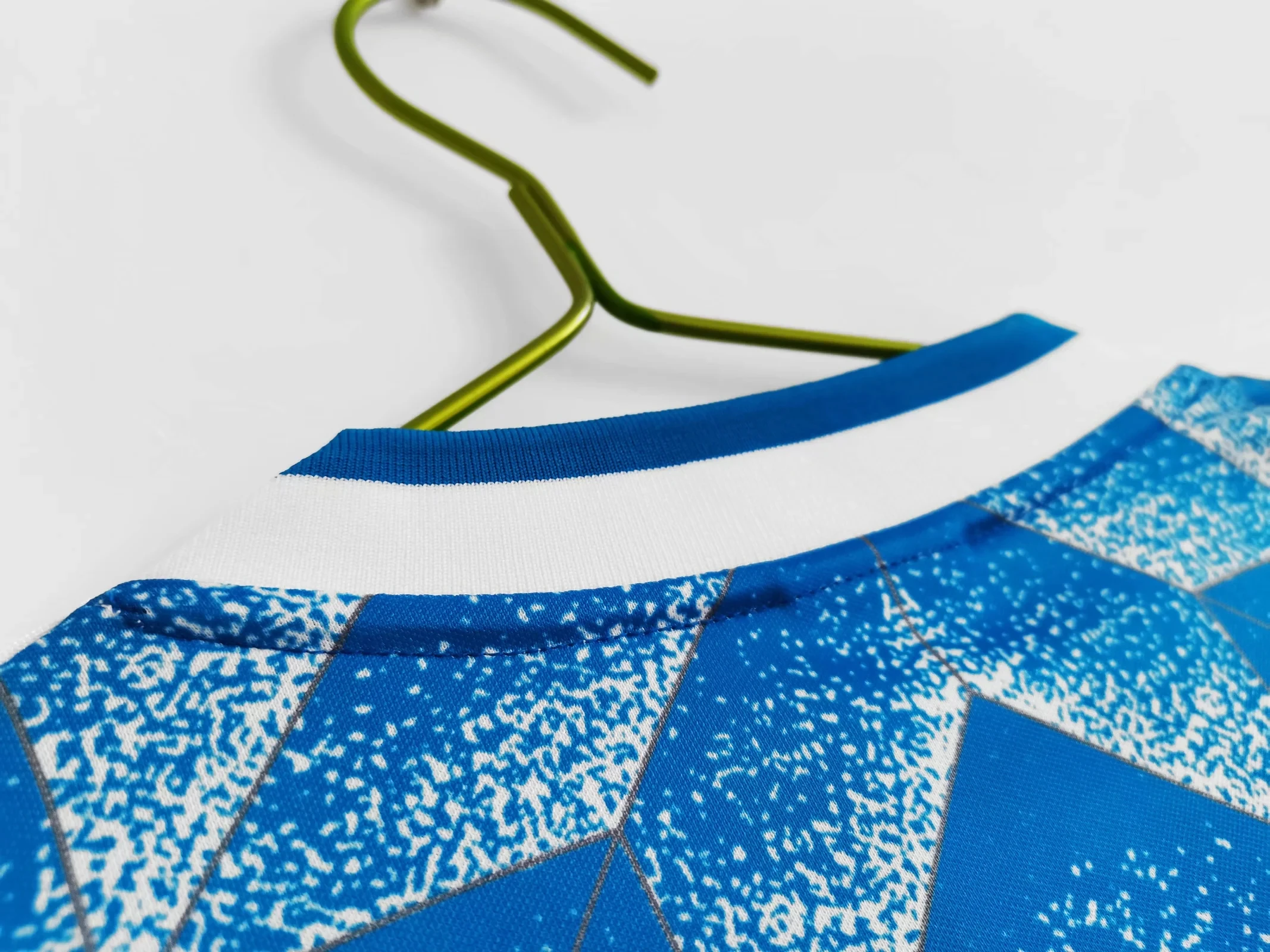 Retro 1988 VAN BASTEN GULLIT RIJKAARD GRUYFF Vintage Jersey Classic Shirt
Retro 1988 VAN BASTEN GULLIT RIJKAARD GRUYFF Vintage Jersey Classic Shirt