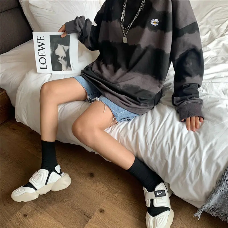 2021 New Spring Autumn Tie Dye Striped Loose Pullover Sweatshirts Womens Hip Hop Casual Streetwear Fashion Outwear Tops Y435
2021 New Spring Autumn Tie Dye Striped Loose Pullover Sweatshirts Womens Hip Hop Casual Streetwear Fashion Outwear Tops Y435